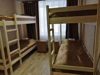 Гостиница Север Плюс Ноябрьск Односпальная кровать в общем номере с 6 кроватями-4